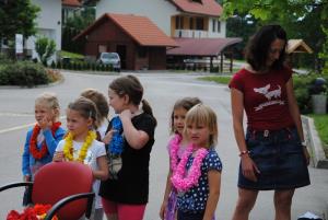 Druženje otrok s stanovalci Centra starejših 10